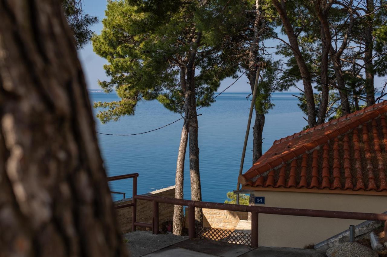 Urban Edge - Beach Apartments Omis Bagian luar foto