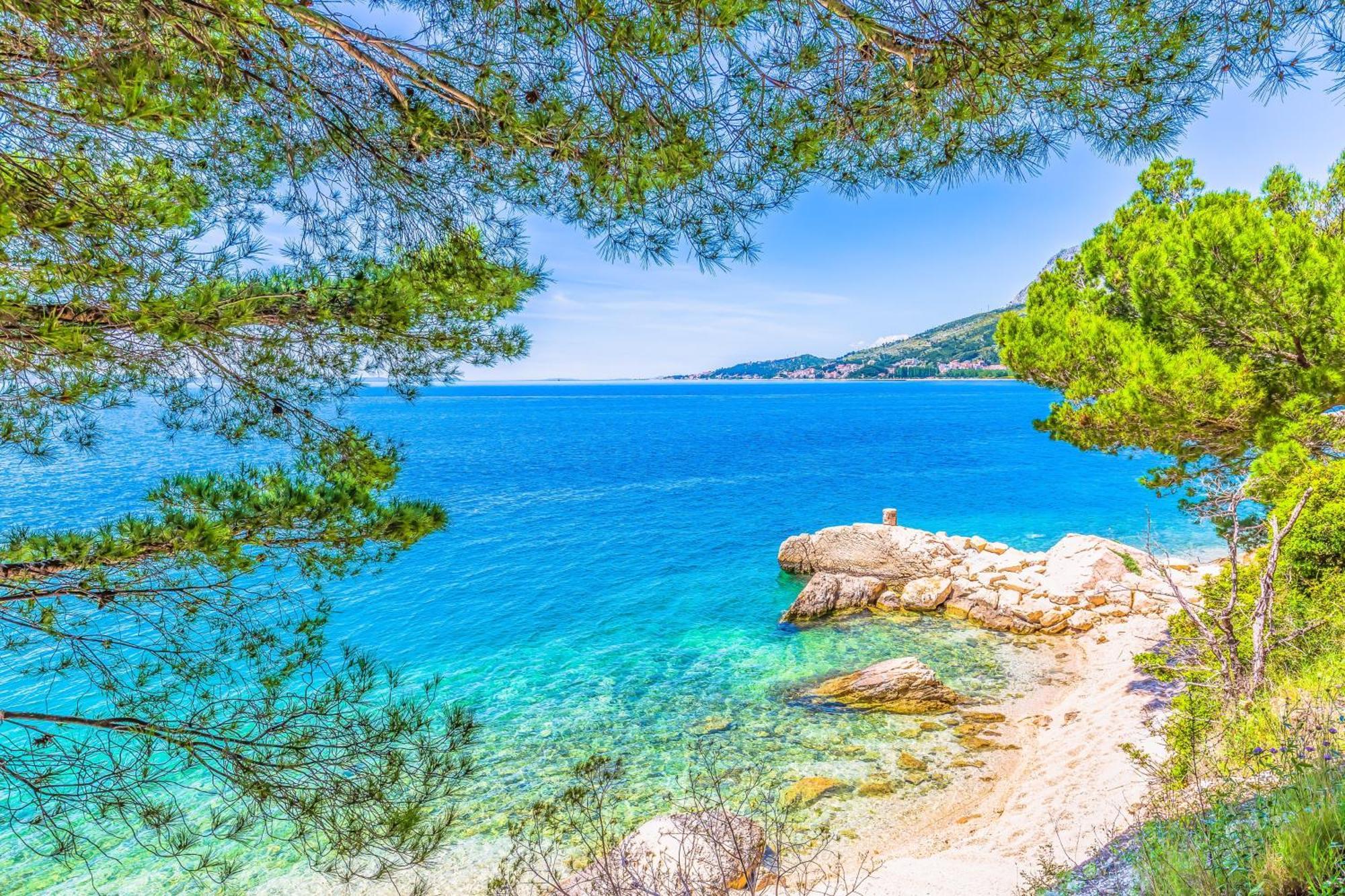 Urban Edge - Beach Apartments Omis Bagian luar foto
