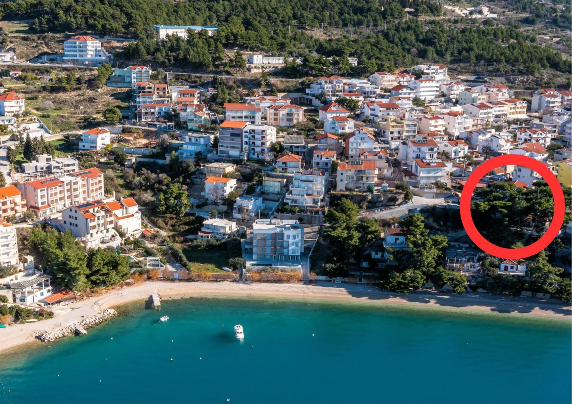 Urban Edge - Beach Apartments Omis Bagian luar foto