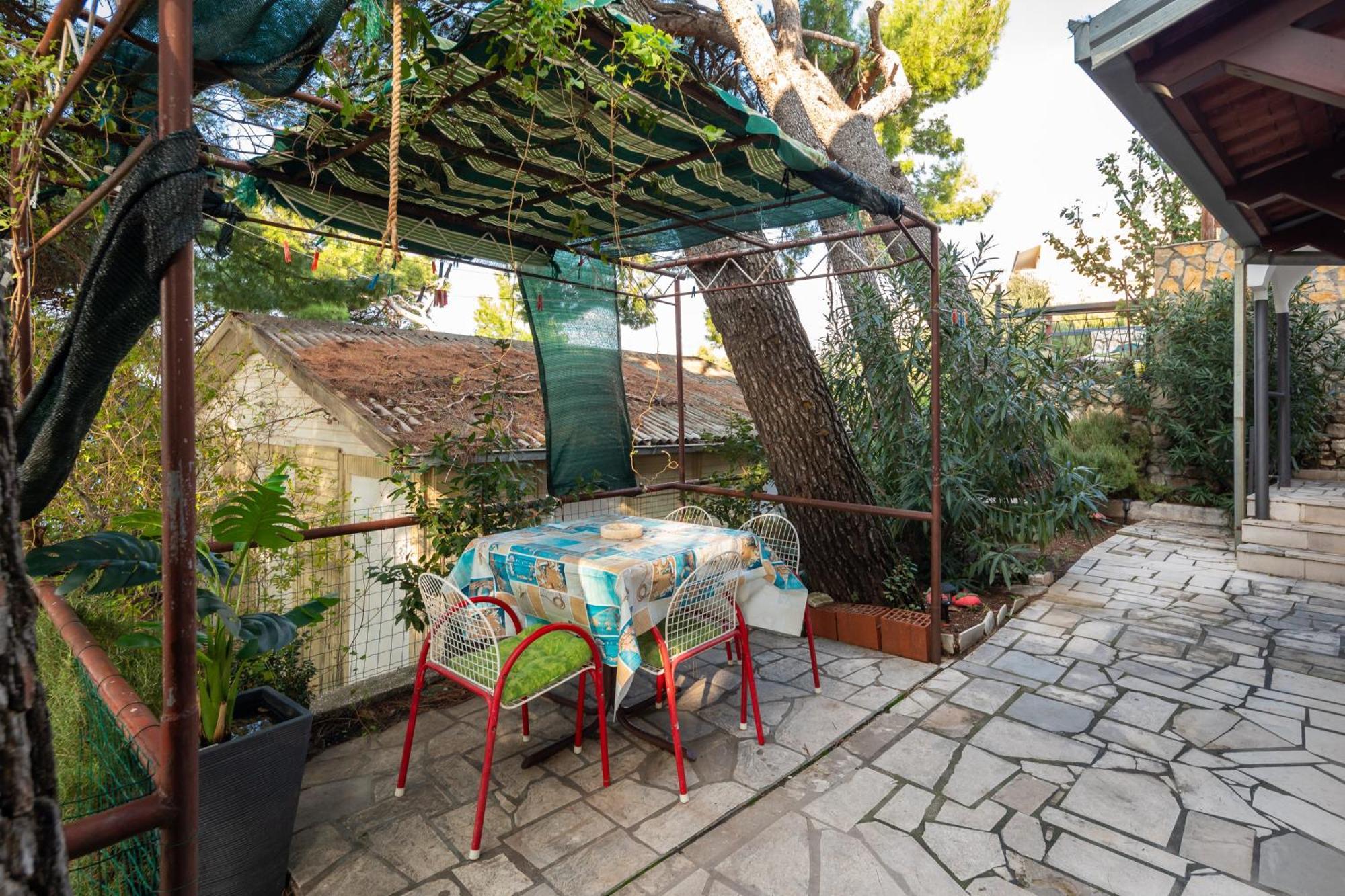 Urban Edge - Beach Apartments Omis Bagian luar foto